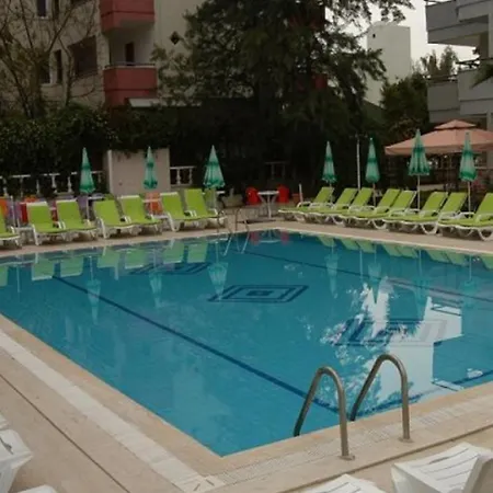 Holiday Line Beach Hotel